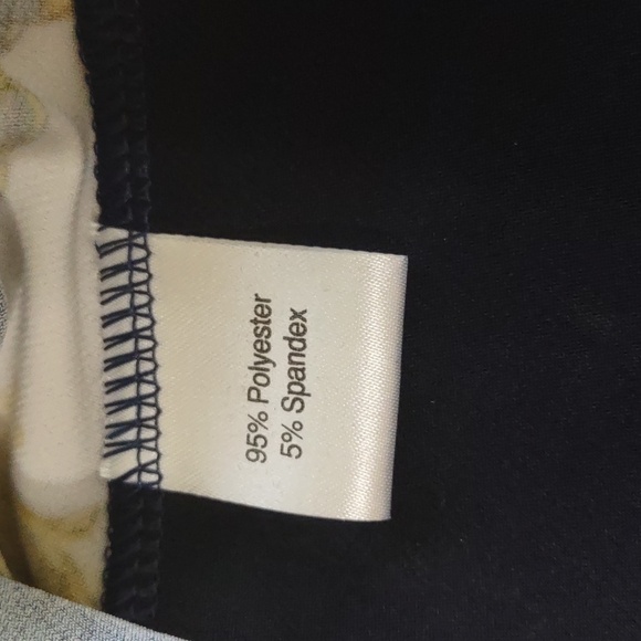 Lbisse Status Print High-low Tunic Top - Picture 7 of 7